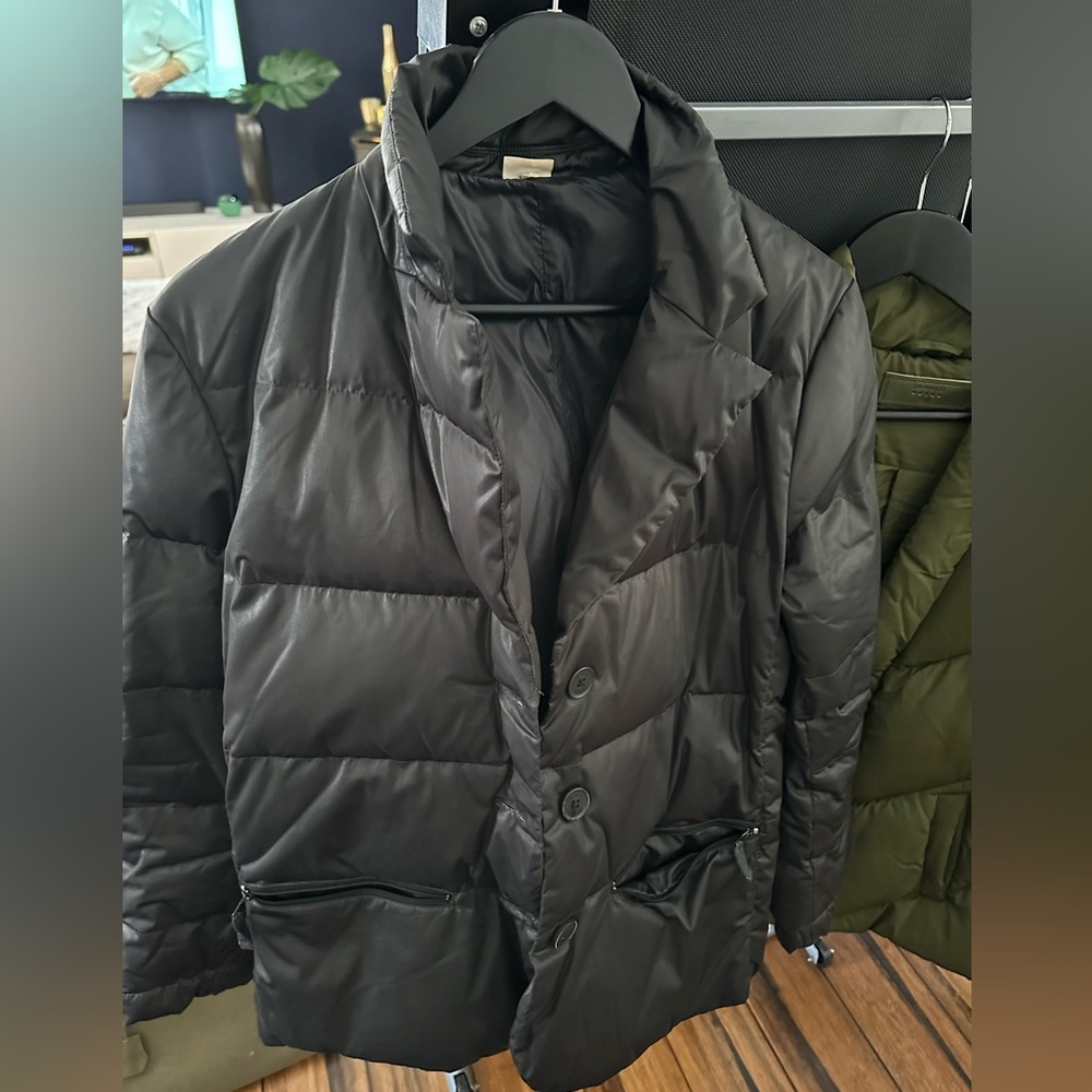 Black puffer jacket